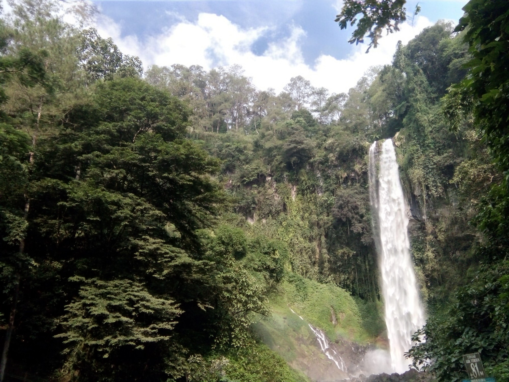 Air Terjun Parang Ijo, Tempat Wisata yg Indah & Tersembunyi