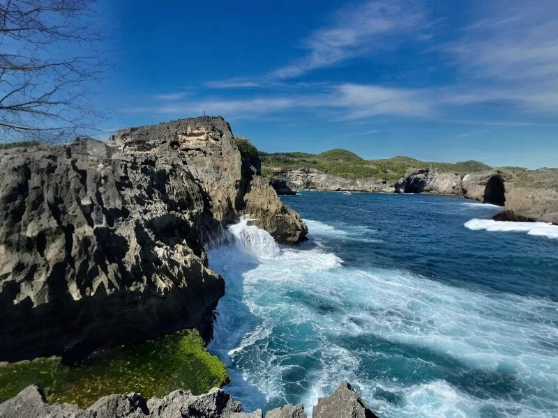 Broken Beach: Destinasi Instagramable yang Wajib Dikunjungi di Nusa Penida