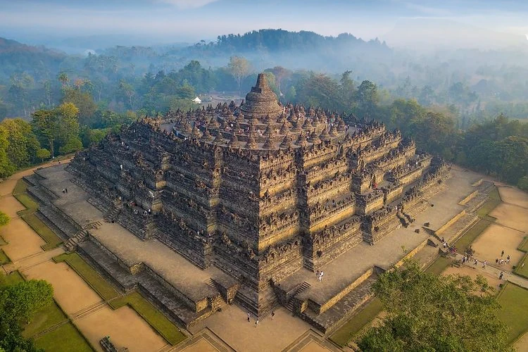 Candi Borobudur, Sejarah Dan Daya Tarik Wisata Yang Eksotis