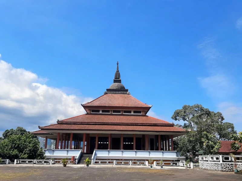 Pagoda Avalokitesvara Semarang: Keajaiban Spiritual dan Wisata yang Menakjubkan