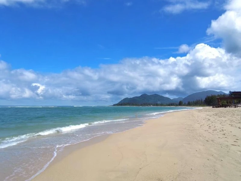 Pantai Lhoknga, Spot Surfing Terbaik Di Aceh Besar