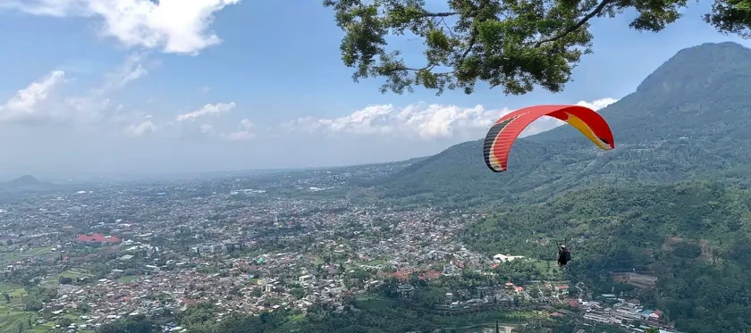 Paralayang Batu Malang, Destinasi Indah Dan Memacu Adrenalin!