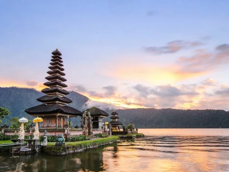 Menikmati Pesona Pura Ulun Danu Beratan Bedugul: Surga di Tepi Danau