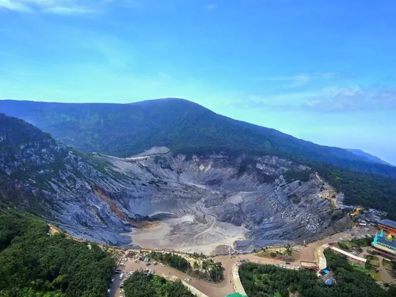 Tangkuban Perahu: Wisata Alam Terpopuler di Bandung yang Wajib Dikunjungi