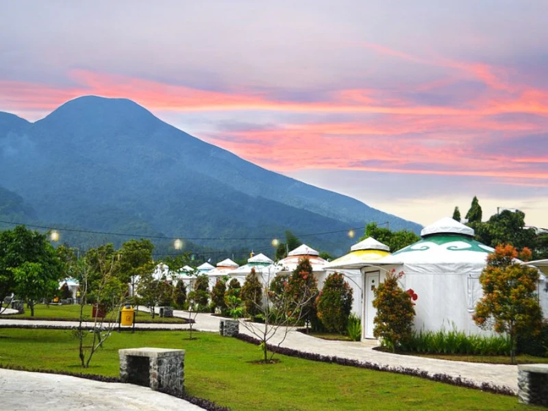 The Highland Park Resort – Hotel Bogor: Pengalaman Menginap Unik di Tepi Pegunungan Bogor